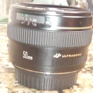canon ultrasonic 50mm f 1.4 lens